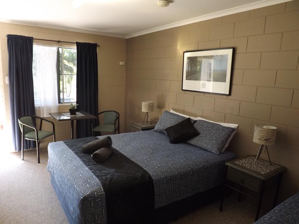 Sunbird Motel Townsville Room photo